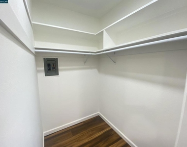 1599 Hays St - Photo Thumbnail 20