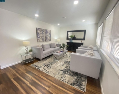 1599 Hays St - Photo Thumbnail 17