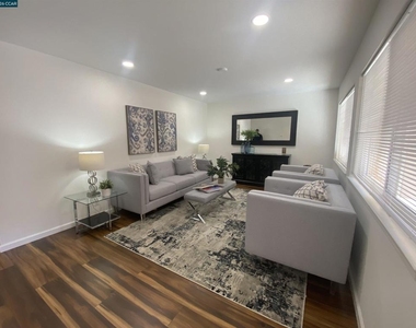 1599 Hays St - Photo Thumbnail 13