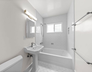 913 20th Street - Photo Thumbnail 11