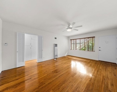 913 20th Street - Photo Thumbnail 7