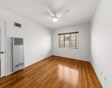 913 20th Street - Photo Thumbnail 13