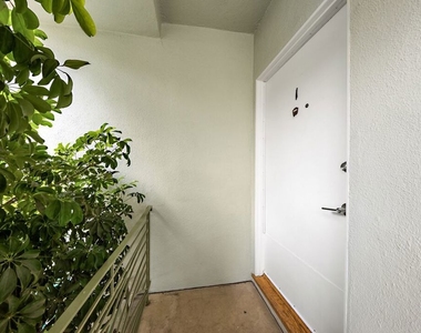 913 20th Street - Photo Thumbnail 15