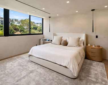 8787 Shoreham Drive - Photo Thumbnail 7