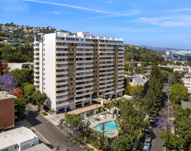8787 Shoreham Drive - Photo Thumbnail 13