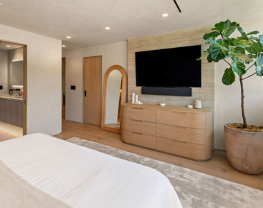 8787 Shoreham Drive - Photo Thumbnail 8