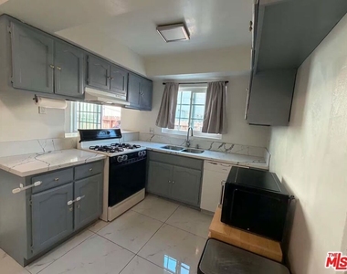 10760 Woodbine Street - Photo Thumbnail 1