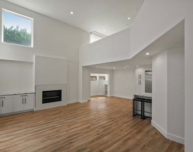 1107 Princeton Street - Photo Thumbnail 2
