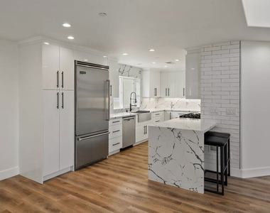 1107 Princeton Street - Photo Thumbnail 10