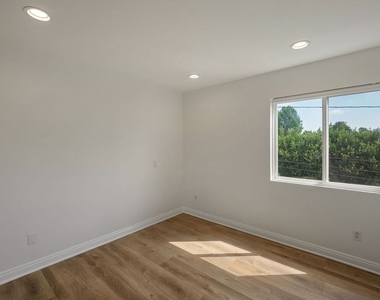 1107 Princeton Street - Photo Thumbnail 22