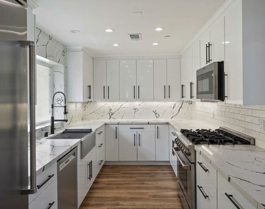 1107 Princeton Street - Photo Thumbnail 12