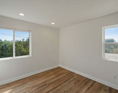 1107 Princeton Street - Photo Thumbnail 20