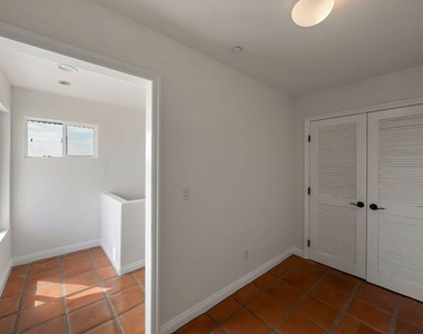 1107 Princeton Street - Photo Thumbnail 32