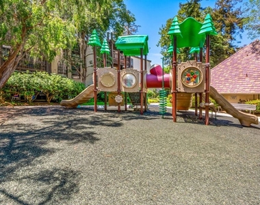 7742 Redlands Street - Photo Thumbnail 18