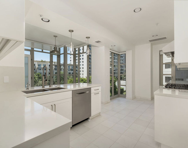 10580 Wilshire Boulevard - Photo Thumbnail 5