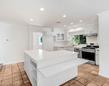 2401 Olive Avenue - Photo Thumbnail 14