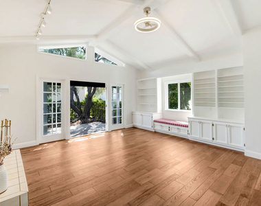 2401 Olive Avenue - Photo Thumbnail 5