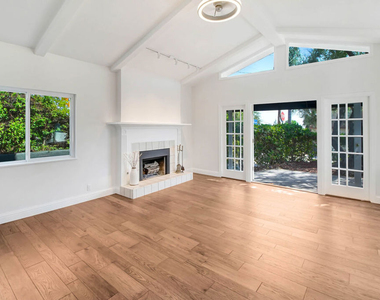 2401 Olive Avenue - Photo Thumbnail 6