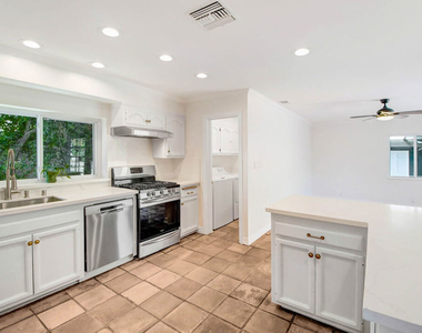 2401 Olive Avenue - Photo Thumbnail 11