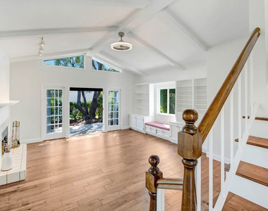 2401 Olive Avenue - Photo Thumbnail 4