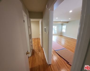 676 Bienveneda Avenue - Photo Thumbnail 3