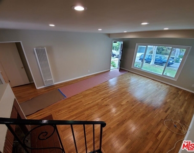 676 Bienveneda Avenue - Photo Thumbnail 2