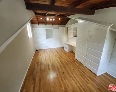 676 Bienveneda Avenue - Photo Thumbnail 9