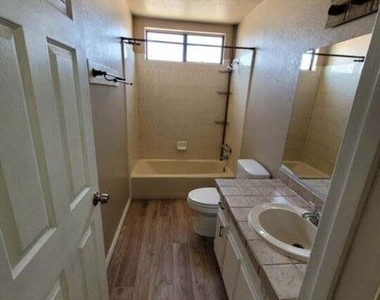 9825 Sally Avenue - Photo Thumbnail 6