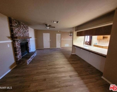 9825 Sally Avenue - Photo Thumbnail 4