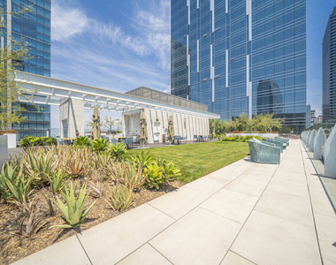 889 Francisco Street - Photo Thumbnail 52