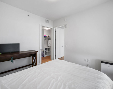 889 Francisco Street - Photo Thumbnail 17