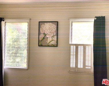 10623 Kinnard Avenue - Photo Thumbnail 7