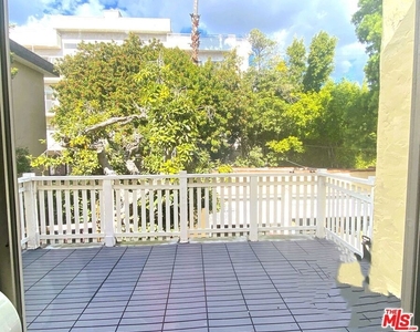 10623 Kinnard Avenue - Photo Thumbnail 9