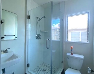 10623 Kinnard Avenue - Photo Thumbnail 18