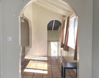 10623 Kinnard Avenue - Photo Thumbnail 15