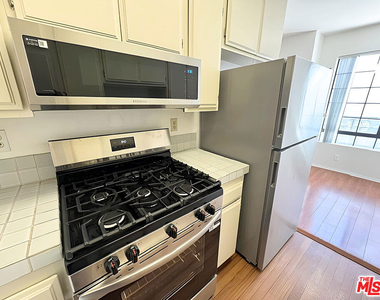 3648 Motor Avenue - Photo Thumbnail 4