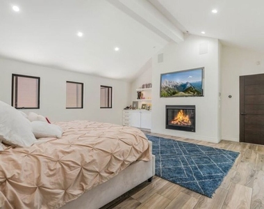 17520 Embassy Drive - Photo Thumbnail 35
