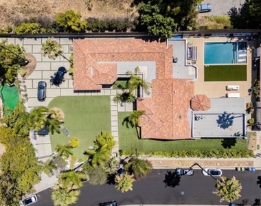 17520 Embassy Drive - Photo Thumbnail 7