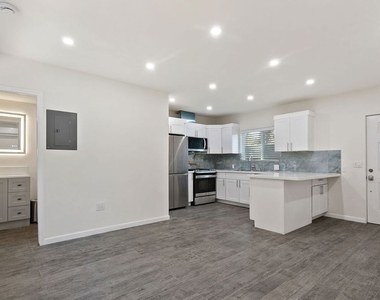 10679 Olympic Boulevard - Photo Thumbnail 5
