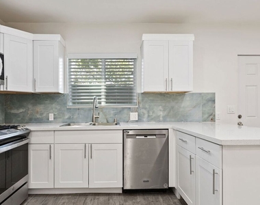 10679 Olympic Boulevard - Photo Thumbnail 8