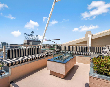6253 Hollywood Boulevard - Photo Thumbnail 15