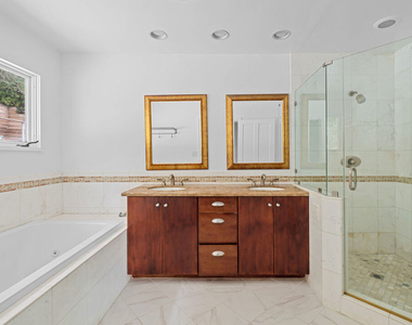 1759 N Beverly Drive - Photo Thumbnail 22