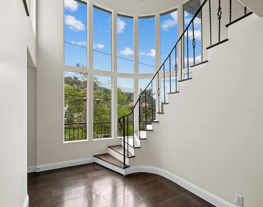 1759 N Beverly Drive - Photo Thumbnail 2