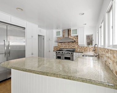 1759 N Beverly Drive - Photo Thumbnail 14