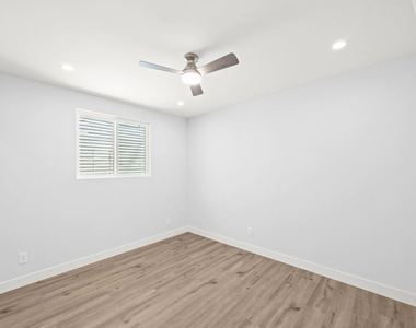 1560 1 S Genesee Avenue - Photo Thumbnail 3