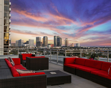 10700 Wilshire Boulevard - Photo Thumbnail 27