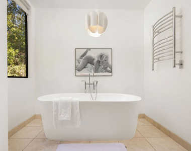 6319 Heather Drive - Photo Thumbnail 7