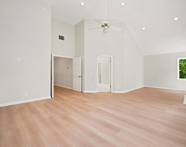 4324 Park Verdi - Photo Thumbnail 40