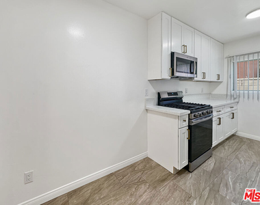 804 E Kelso Street - Photo Thumbnail 6
