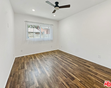 804 E Kelso Street - Photo Thumbnail 11